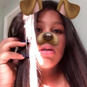 Meet your Posher, Alejandra